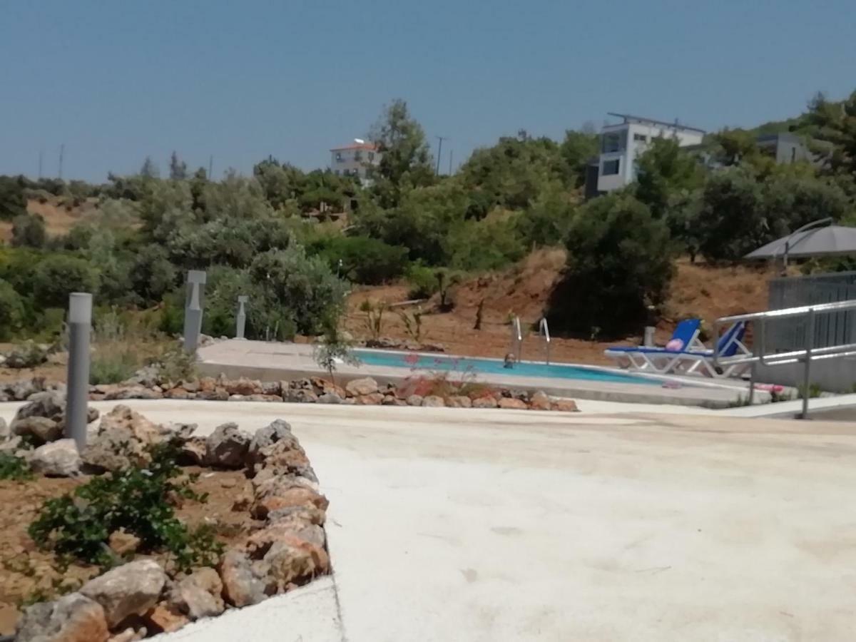 Pomos Idol Exceptional Beach Villa Bagian luar foto